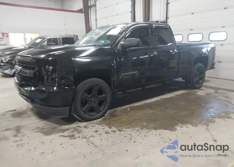 2017 Chevrolet Silverado 1500 Custom z USA, uszkodzony, nr VIN 1GCVKPEC2HZ241707